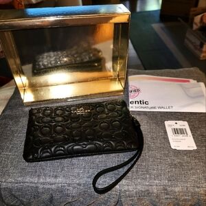 Coach Leather Glitter Monogram Signature Corner Zip Wristlet w/ box Black NWT